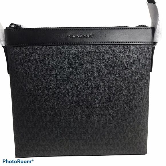 Michael Kors Cooper Womens Crossbody NWT - Picture 1 of 9
